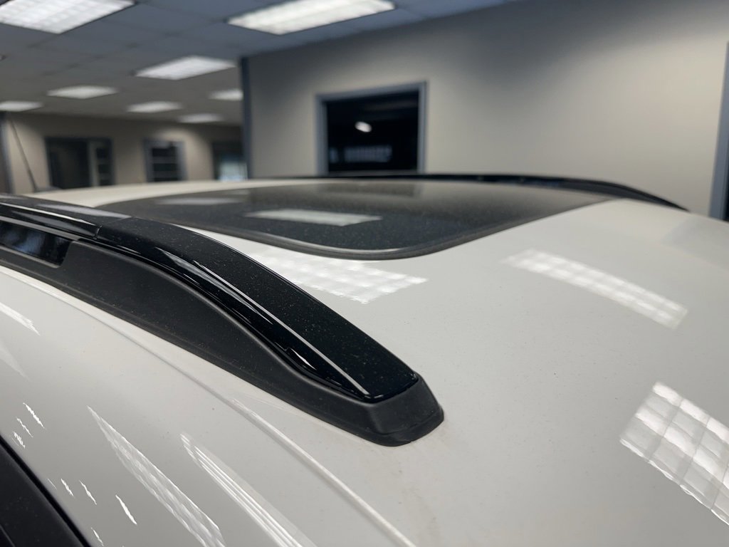 New 2025 Chevrolet Trax RS w/ Sunroof Package image 2