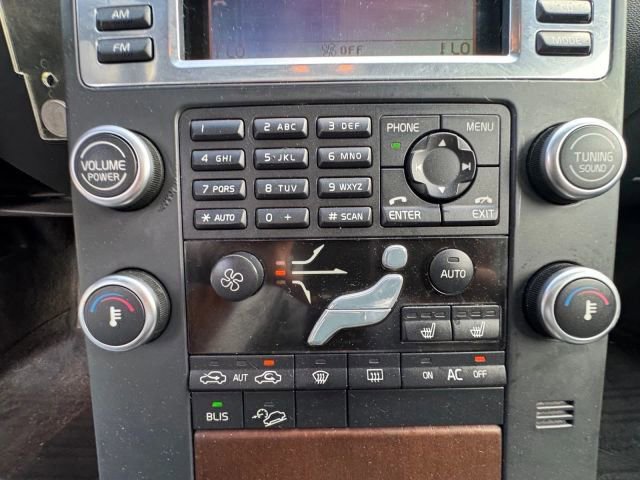 Used 2011 Volvo XC70 3.2 image 25