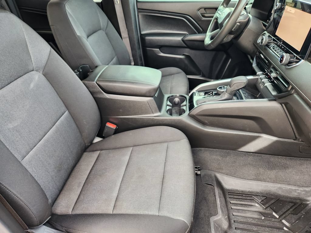 Used 2024 Chevrolet Colorado Trail Boss w/ Technology Package AWD/4WD image 14