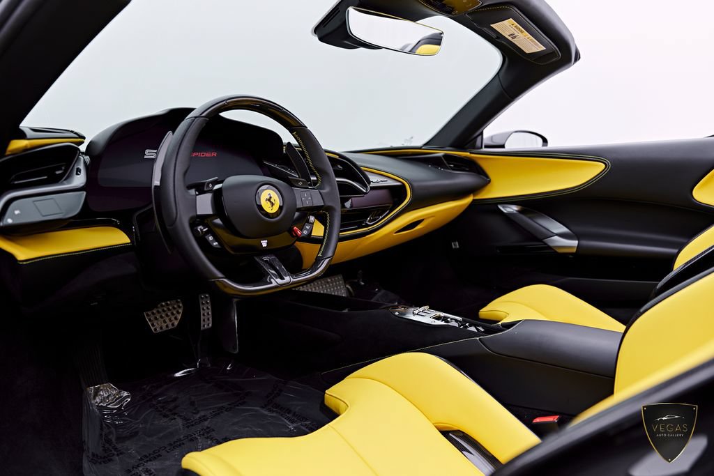 Used 2024 Ferrari SF90 Spider AWD/4WD image 2