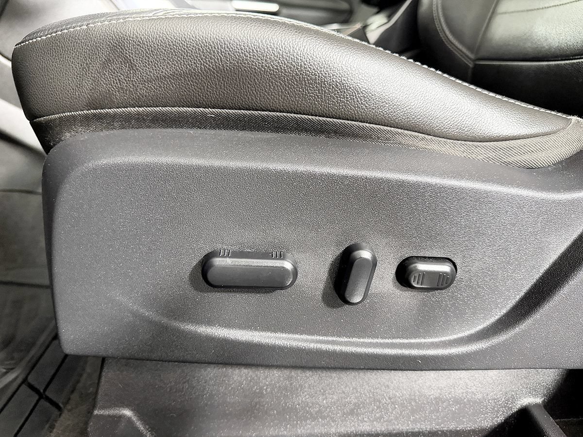 Used 2014 Ford Escape Titanium AWD/4WD image 33