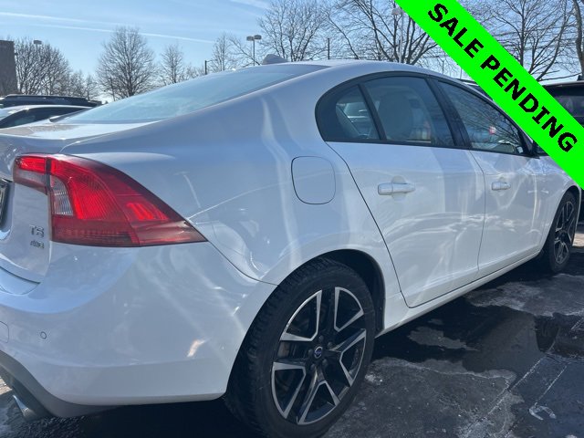Used 2017 Volvo S60 T5 Dynamic image 7