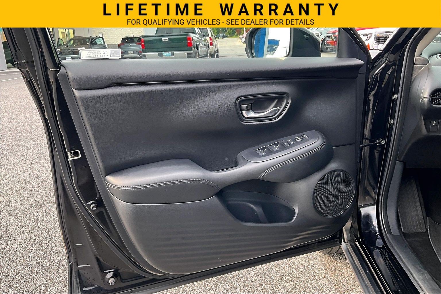 Used 2023 Honda HR-V LX image 19