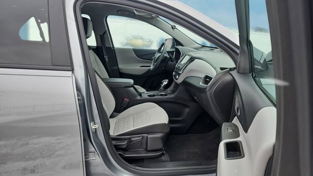 Used 2023 Chevrolet Equinox LS w/ LS Convenience Package image 14