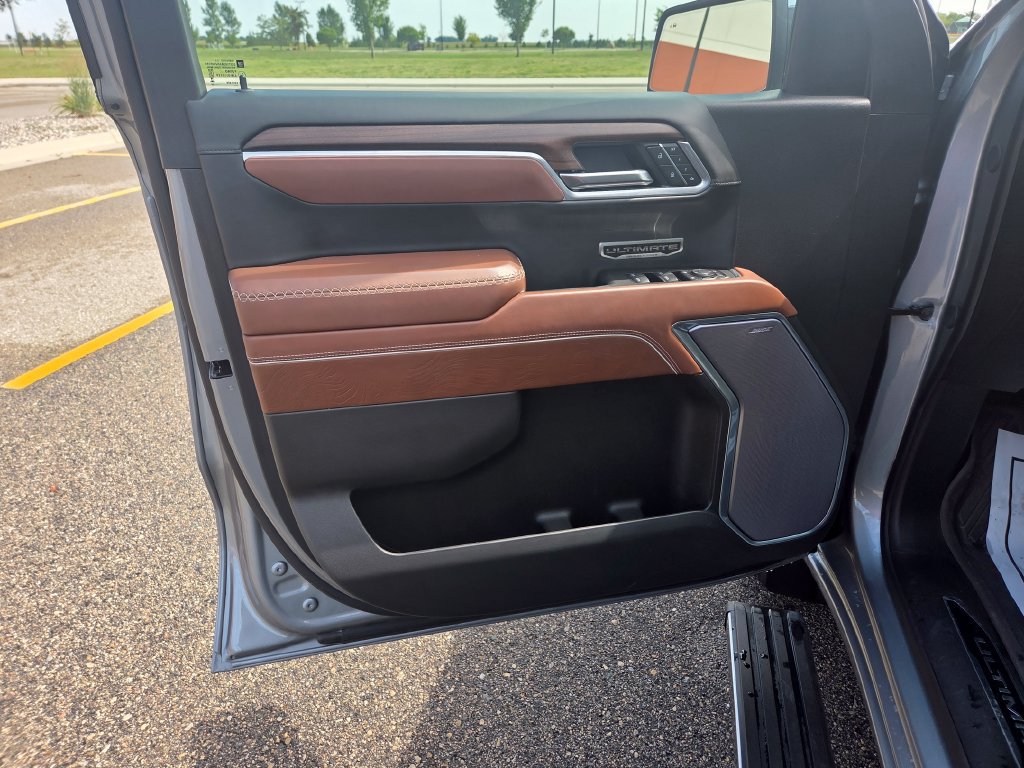Used 2025 GMC Sierra 1500 Denali Ultimate AWD/4WD image 5
