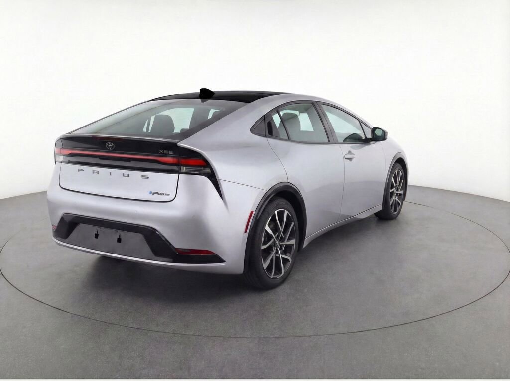 Used 2023 Toyota Prius Prime FWD image 39