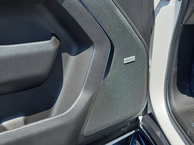 New 2025 Chevrolet Suburban Premier image 23