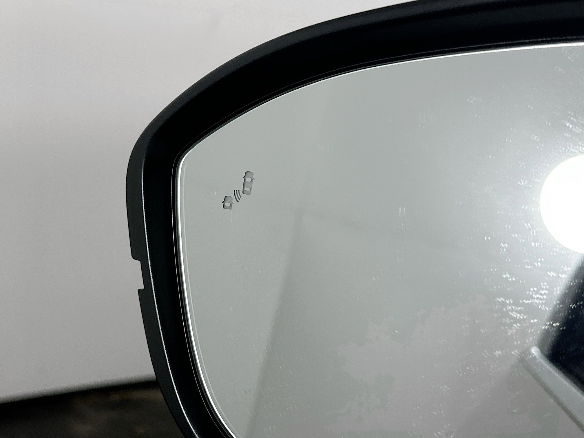 Used 2025 Nissan Pathfinder SV image 16