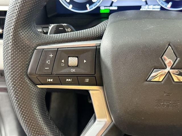 Used 2023 Mitsubishi Outlander SEL image 21