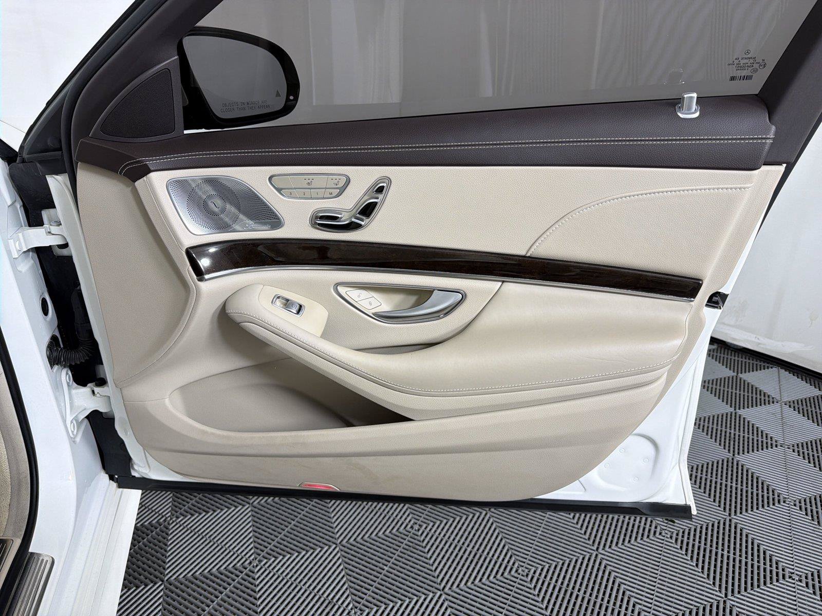 Used 2020 Mercedes-Benz S 560 Sedan image 12
