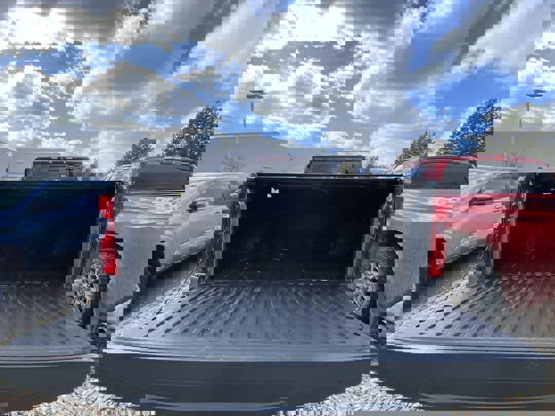 Used 2019 Chevrolet Silverado 1500 High Country w/ Technology Package image 27