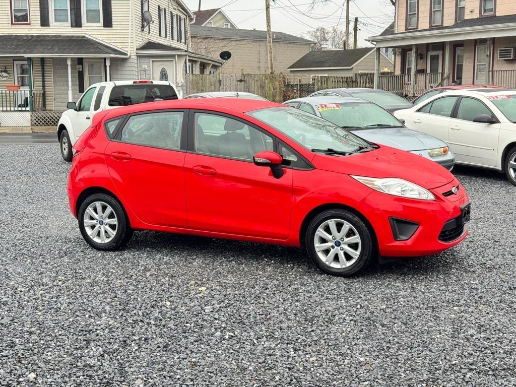 Used 2013 Ford Fiesta SE image 4