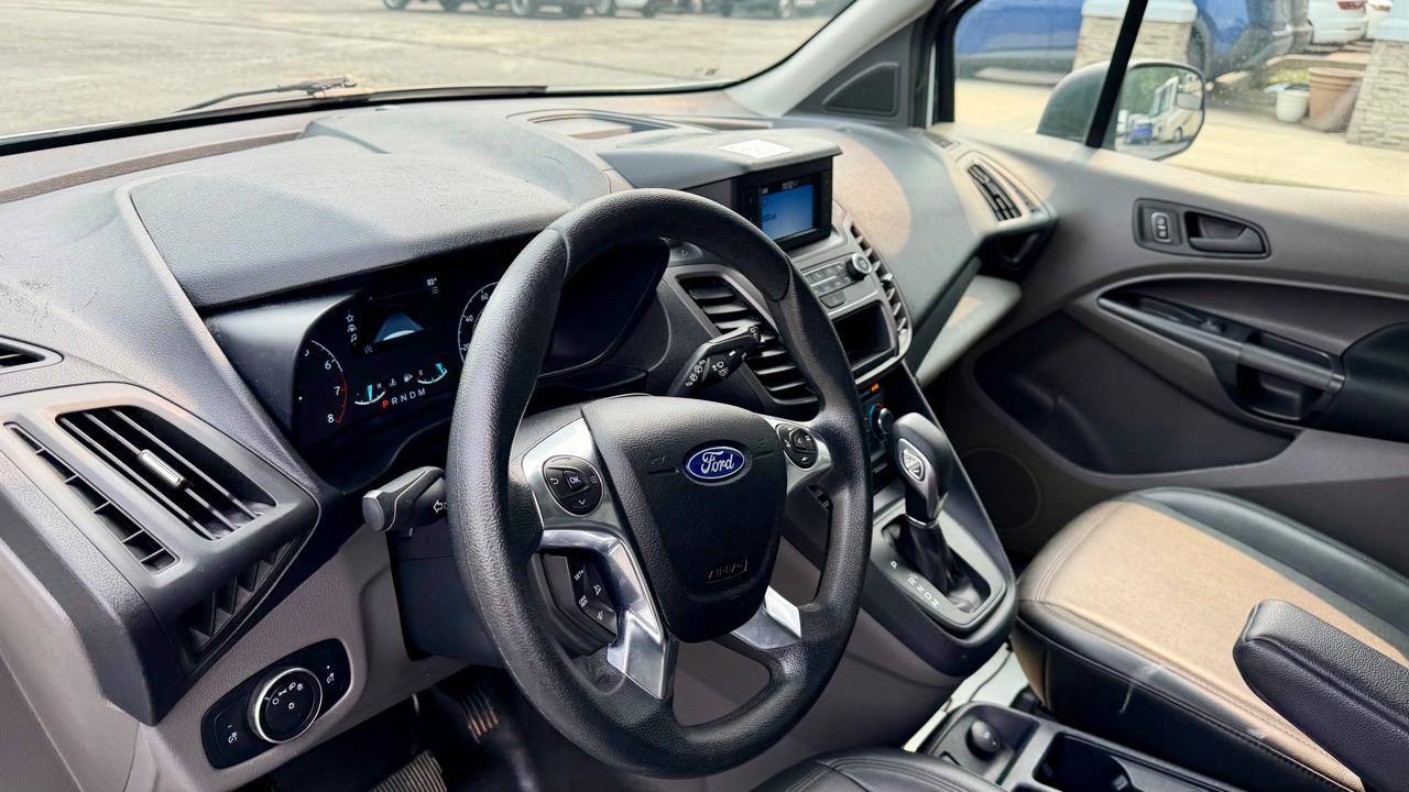 Used 2020 Ford Transit Connect XL FWD image 17