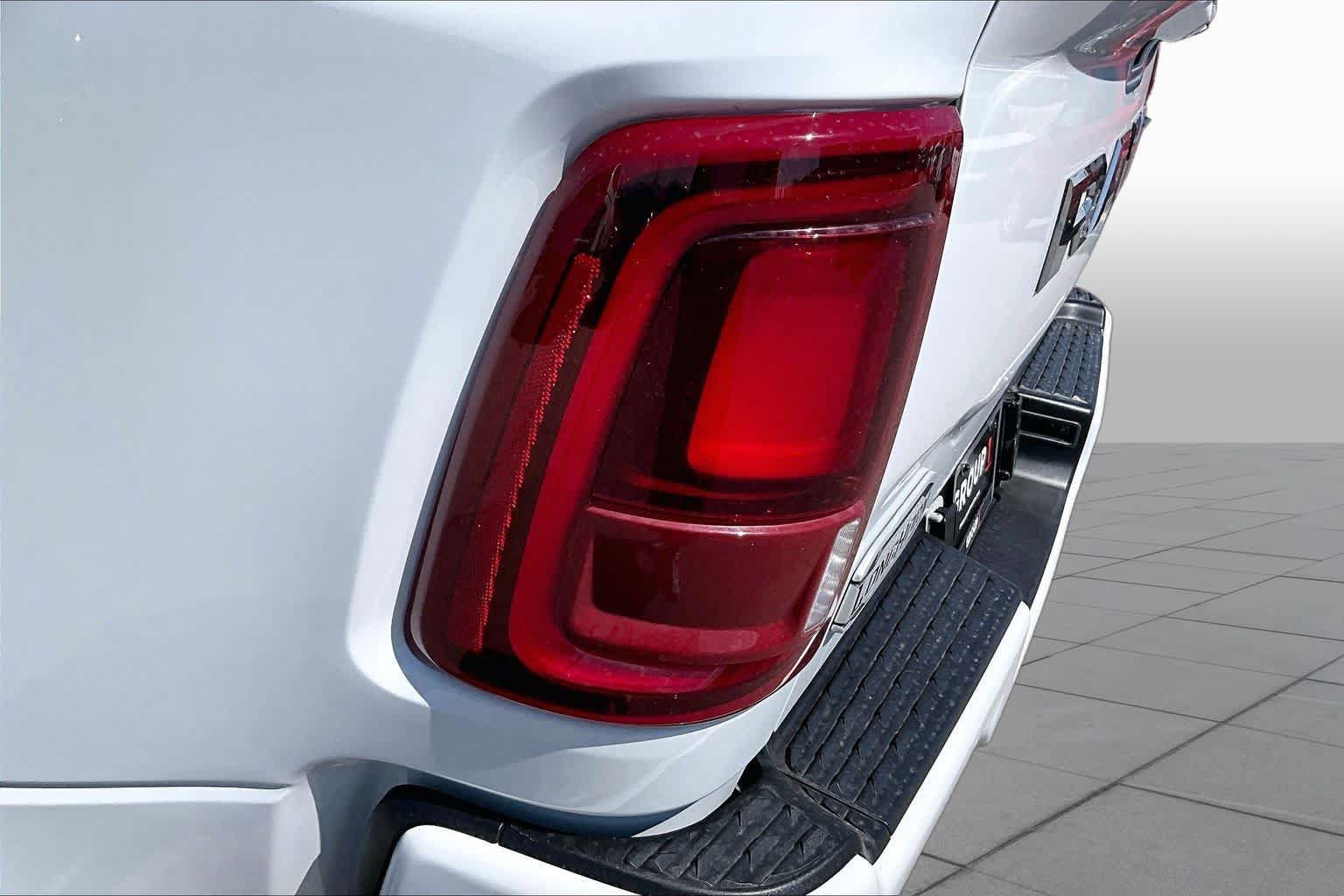 Used 2025 RAM 3500 Longhorn AWD/4WD image 29