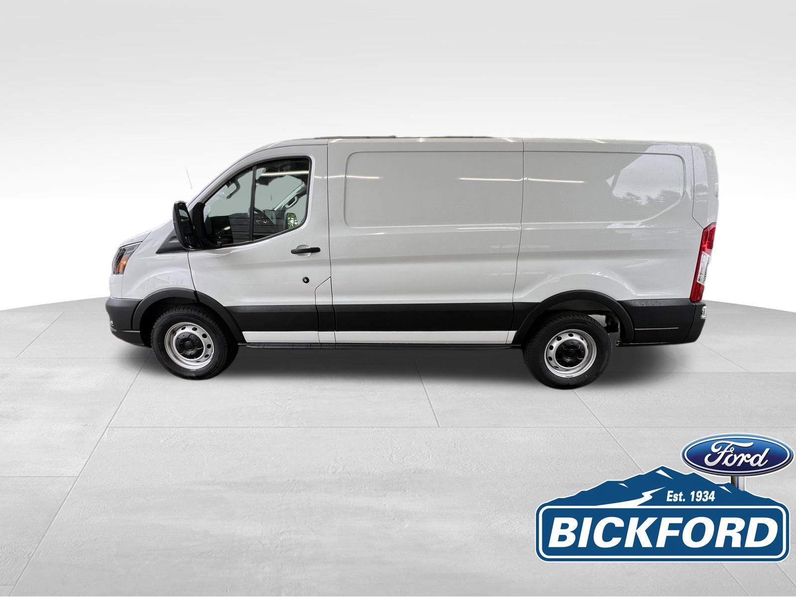 New 2026 Ford Transit 150 Low Roof RWD image 18