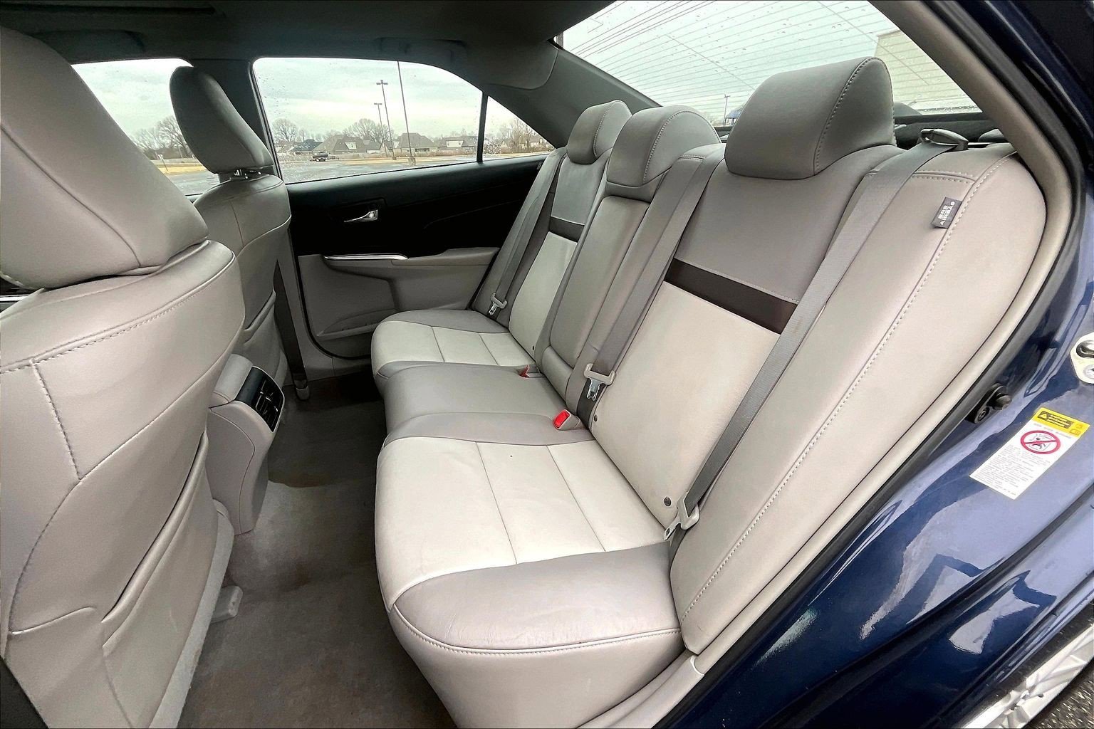 Used 2014 Toyota Camry XLE w/ Leather Package image 18