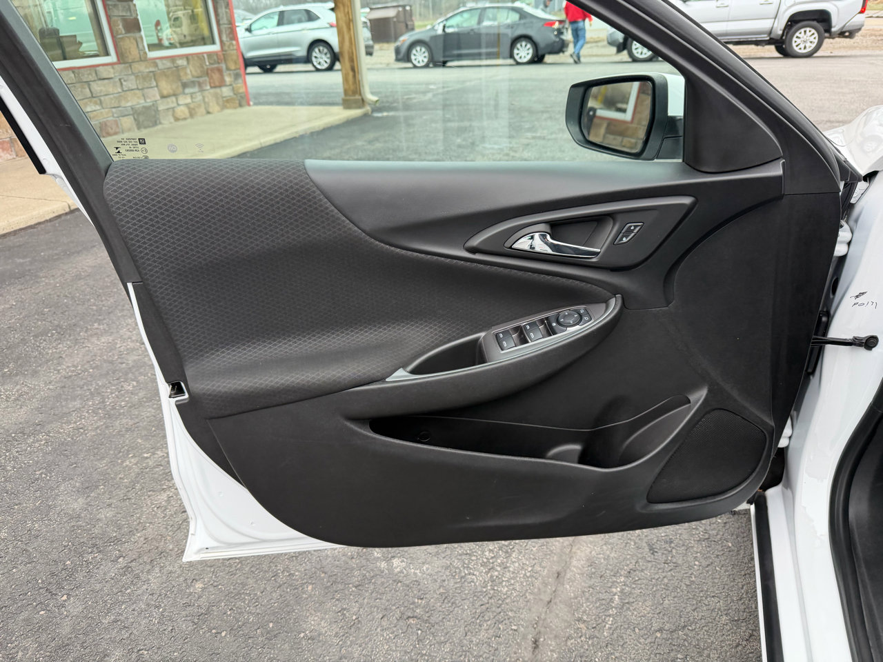 Used 2023 Chevrolet Malibu LT image 11