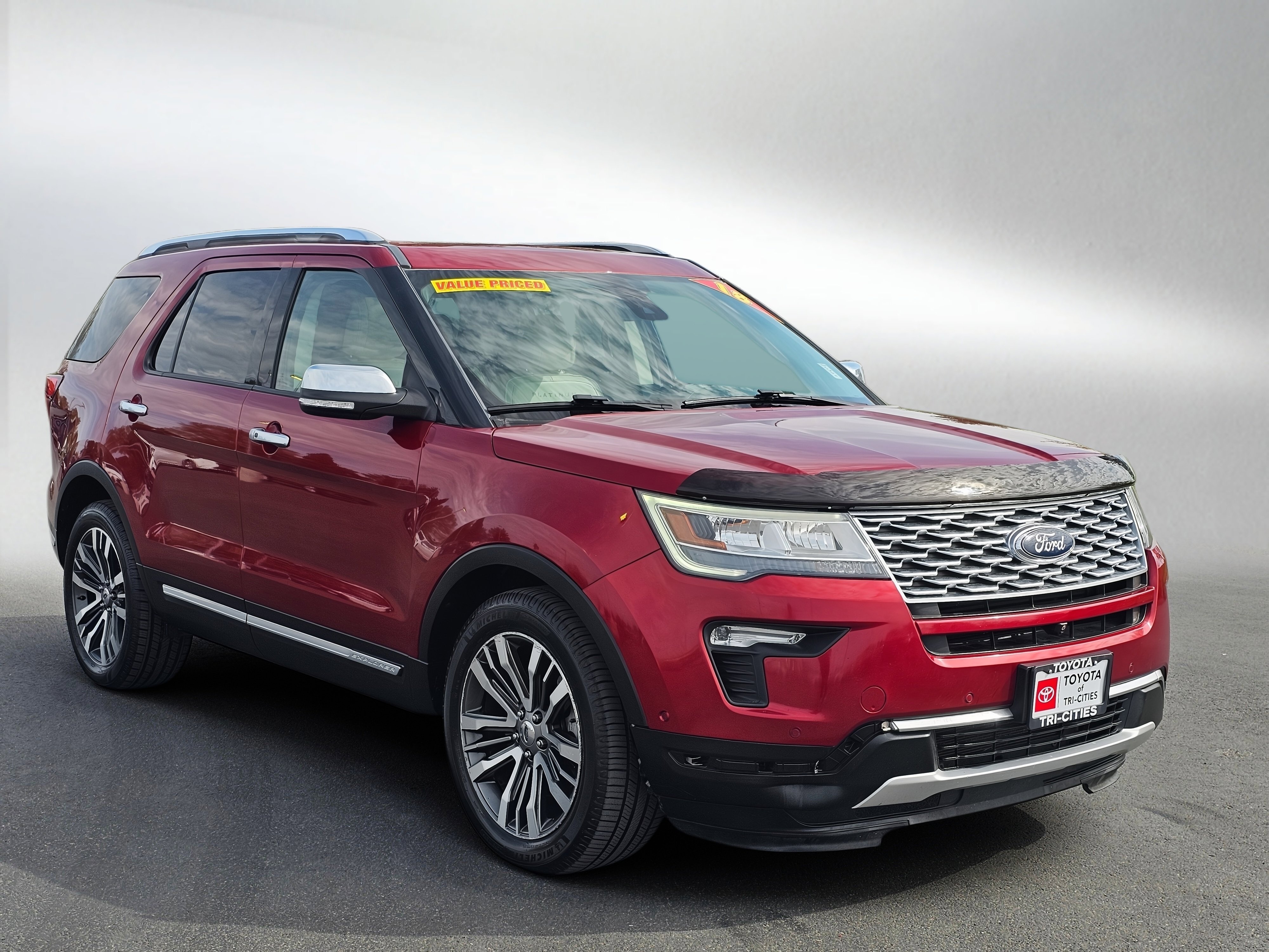 Used 2018 Ford Explorer Platinum AWD/4WD image 7