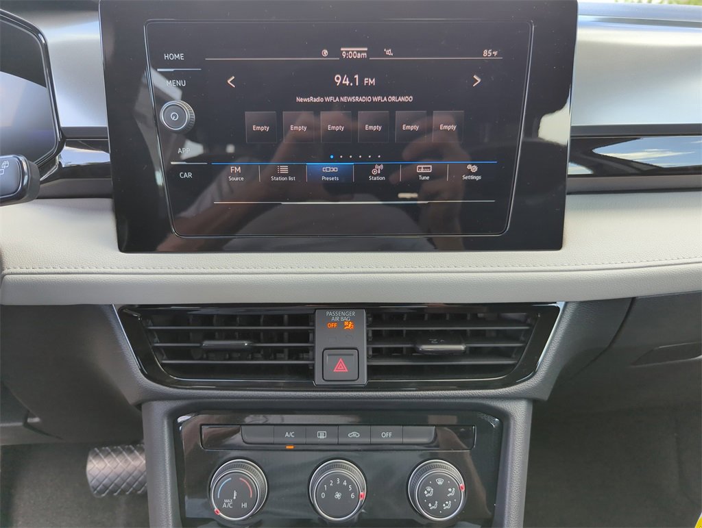 New 2025 Volkswagen Taos S image 29