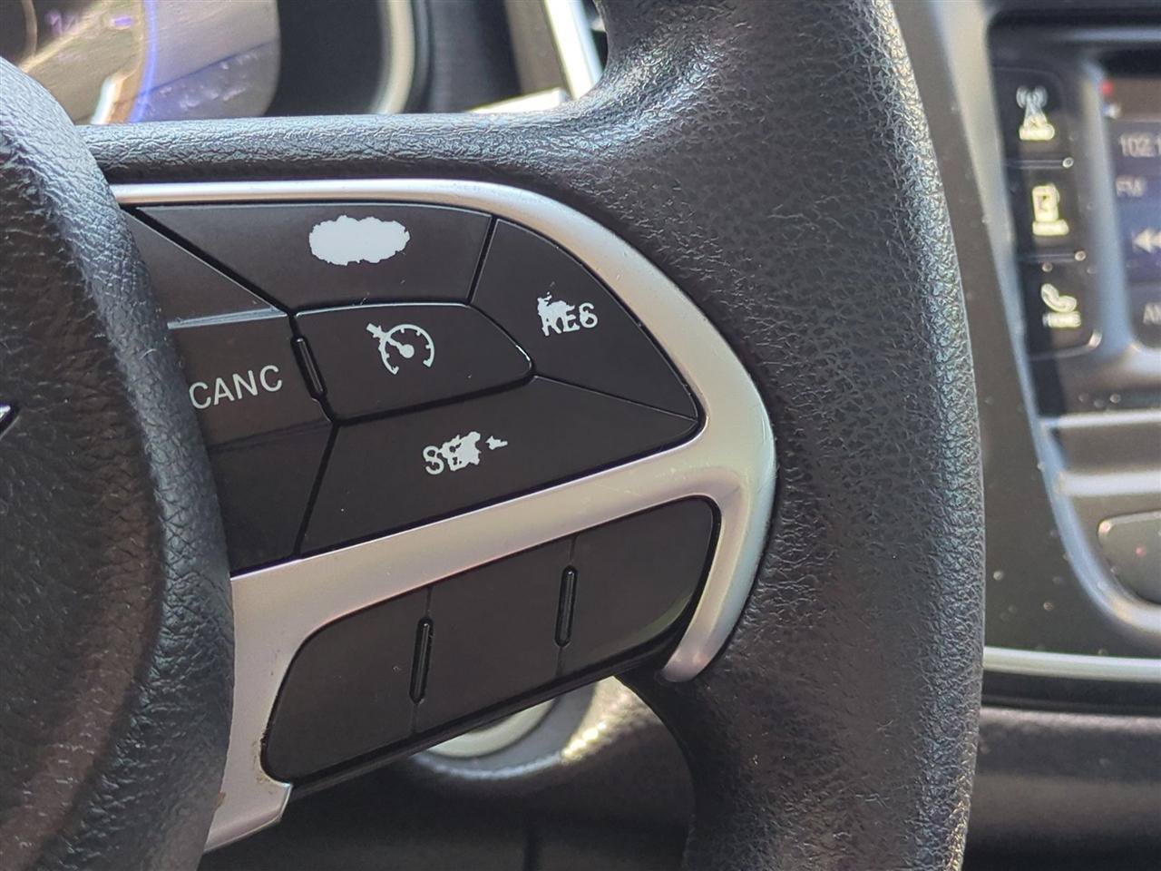 Used 2015 Chrysler 200 Limited FWD image 17