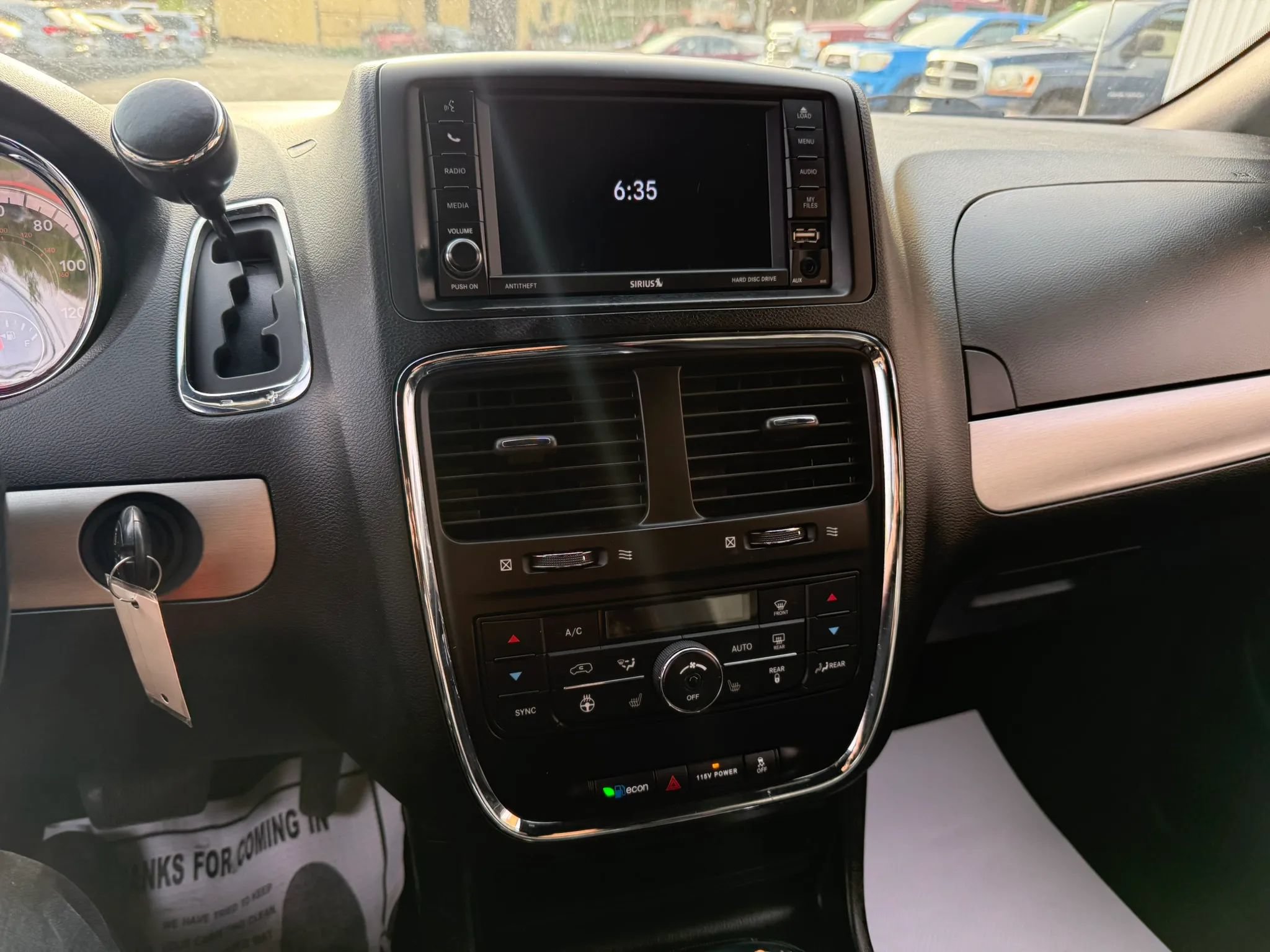 Used 2019 Dodge Grand Caravan GT w/ Safety Sphere Group FWD image 10