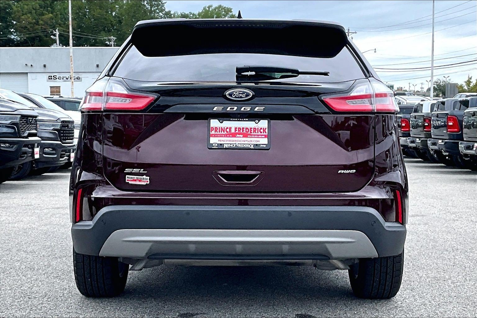Used 2024 Ford Edge SEL w/ Convenience Package AWD/4WD image 4