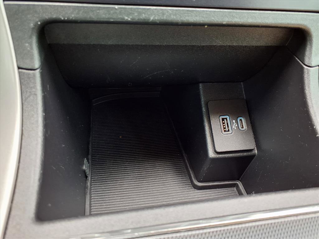 Used 2021 Ford Edge SEL image 10