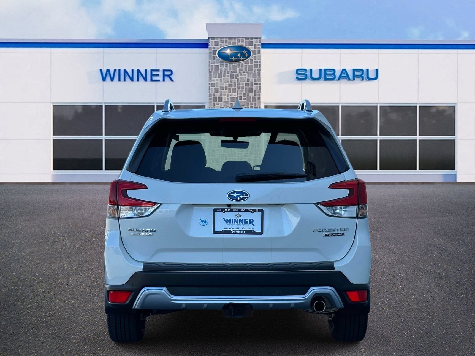 Used 2023 Subaru Forester Touring w/ Popular Package #2 AWD/4WD image 4