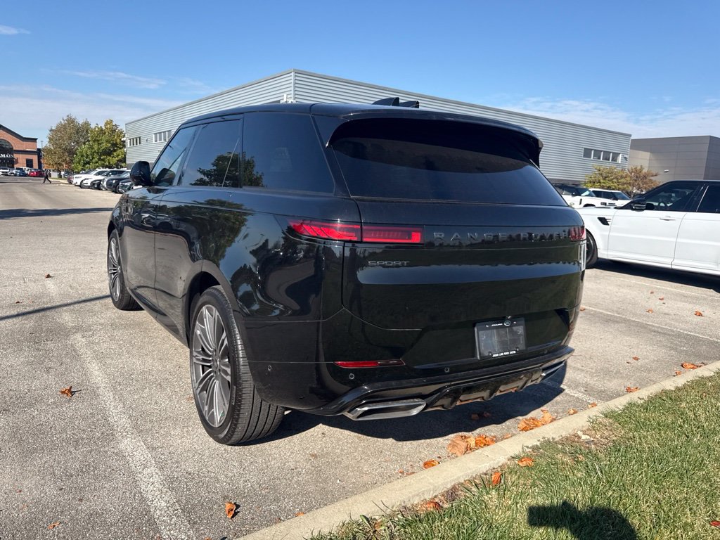 Certified 2025 Land Rover Range Rover Sport Dynamic SE AWD/4WD image 7