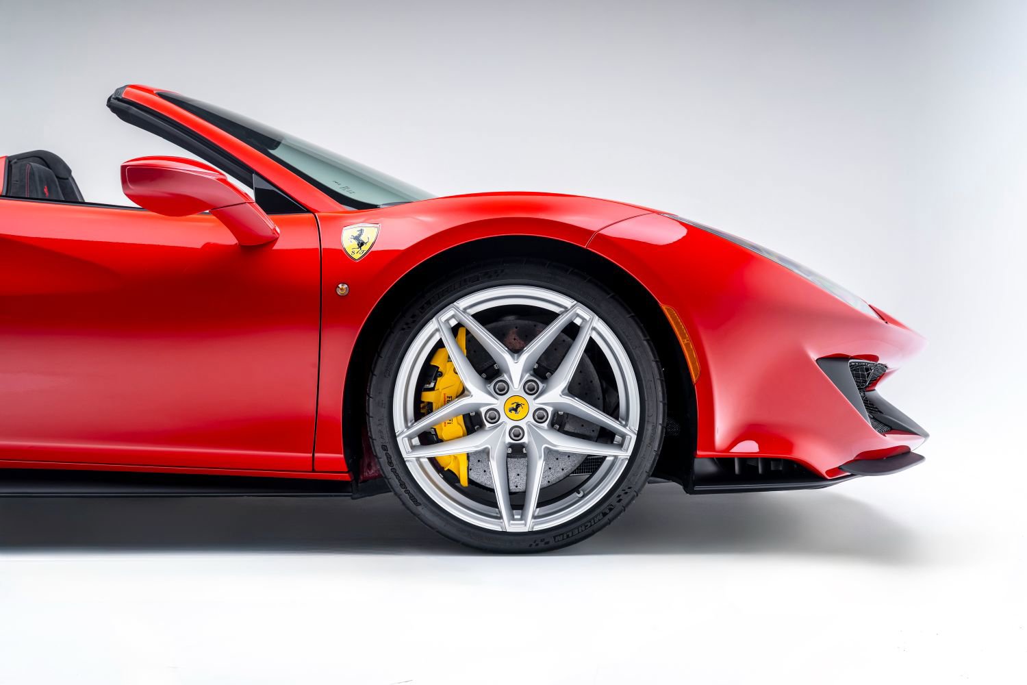 Used 2020 Ferrari 488 Pista Spider image 36