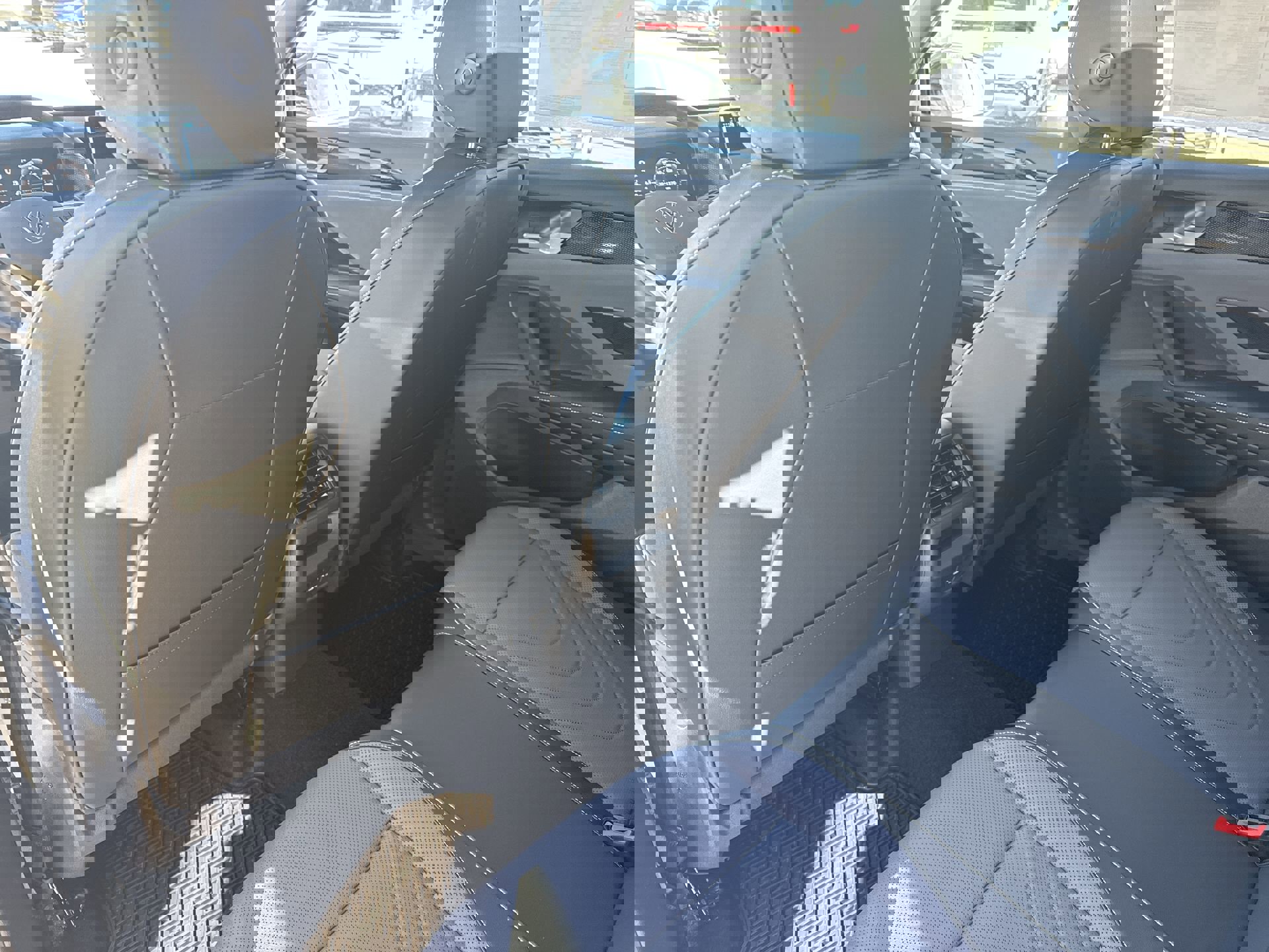 New 2026 Volkswagen Tiguan SE R-Line image 22