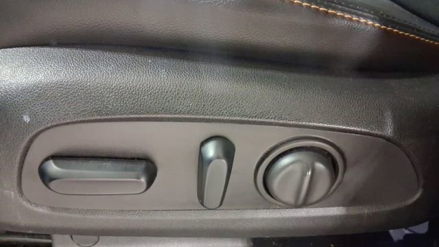 Used 2021 Chevrolet Equinox Premier w/ Redline Edition image 23