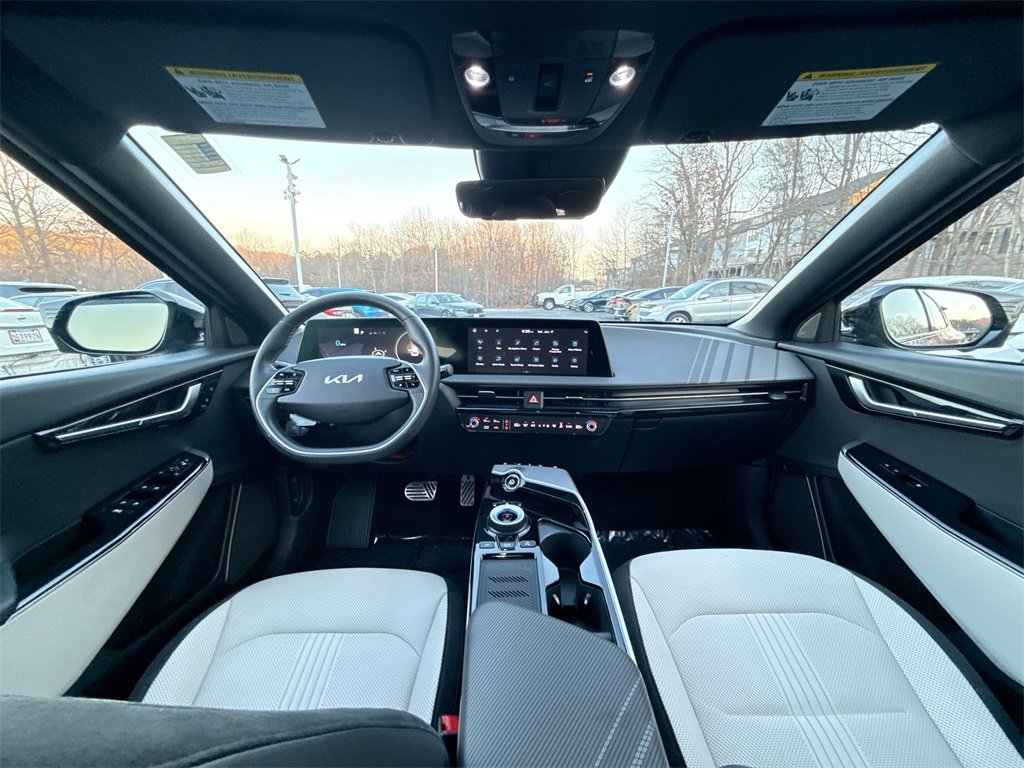 Used 2024 Kia EV6 GT-Line w/ GT-Line White Seat Package image 23