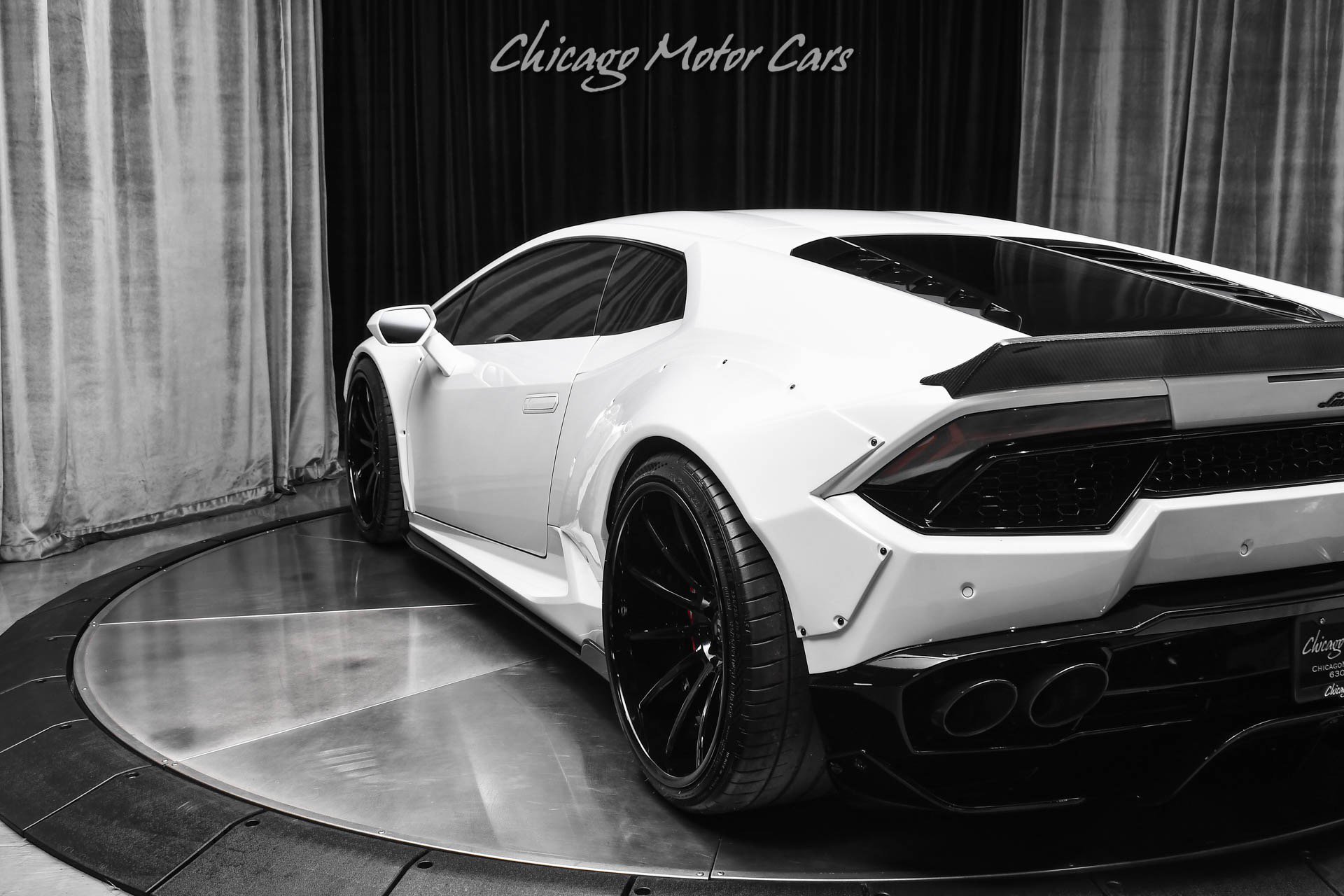 Used 2016 Lamborghini Huracan LP 580-2 RWD image 32