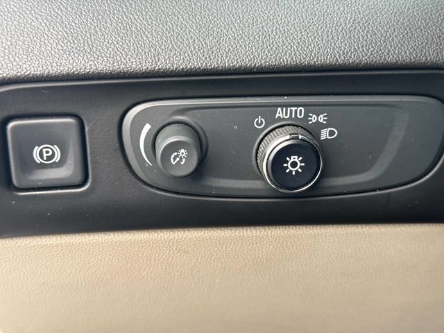 Used 2019 Buick Enclave Essence FWD image 26