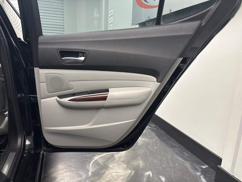 Used 2015 Acura TLX V6 w/ Technology Package image 12