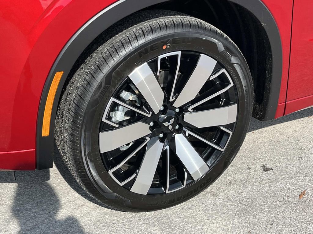 New 2026 Mitsubishi Outlander SEL image 9