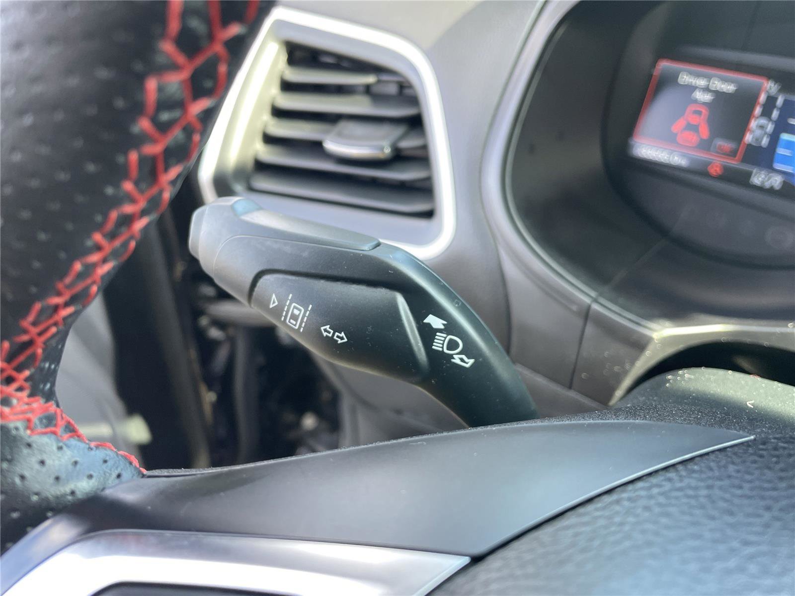 Used 2023 Ford Edge ST-Line image 18