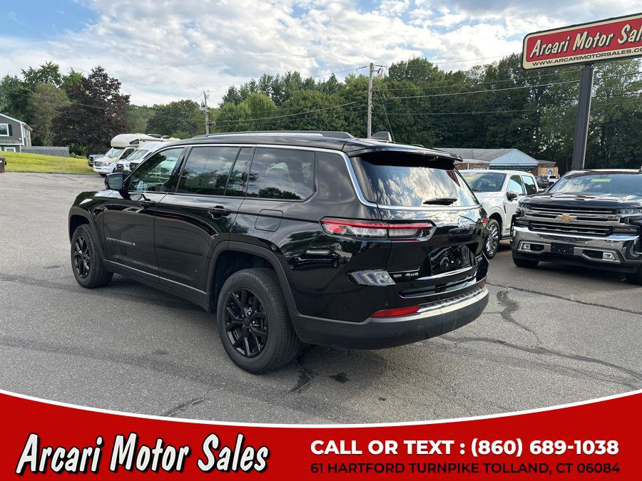 Used 2022 Jeep Grand Cherokee L Limited w/ Luxury Tech Group II image 3