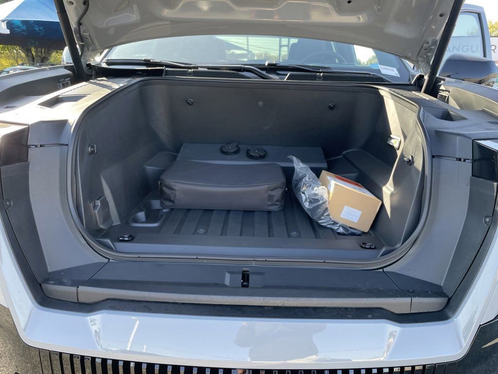 New 2026 GMC Sierra EV Elevation w/ LPO, Elevation Dark Package image 23