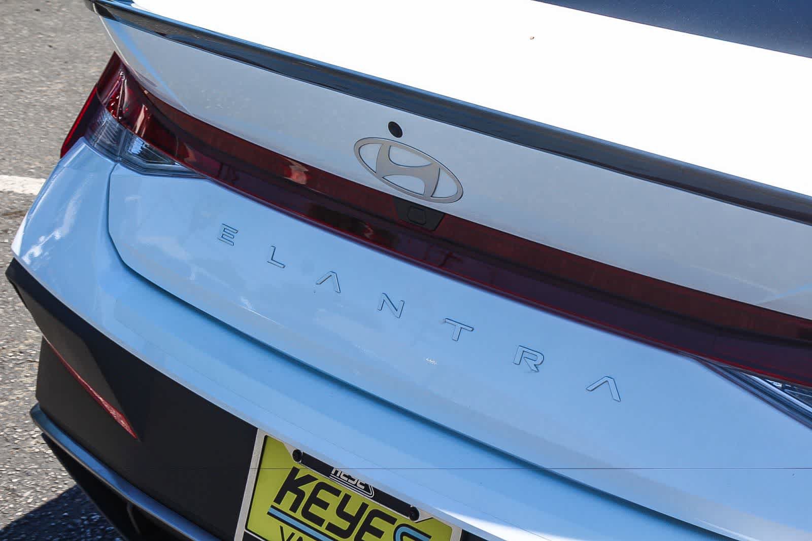 Certified 2026 Hyundai Elantra Sport FWD image 9