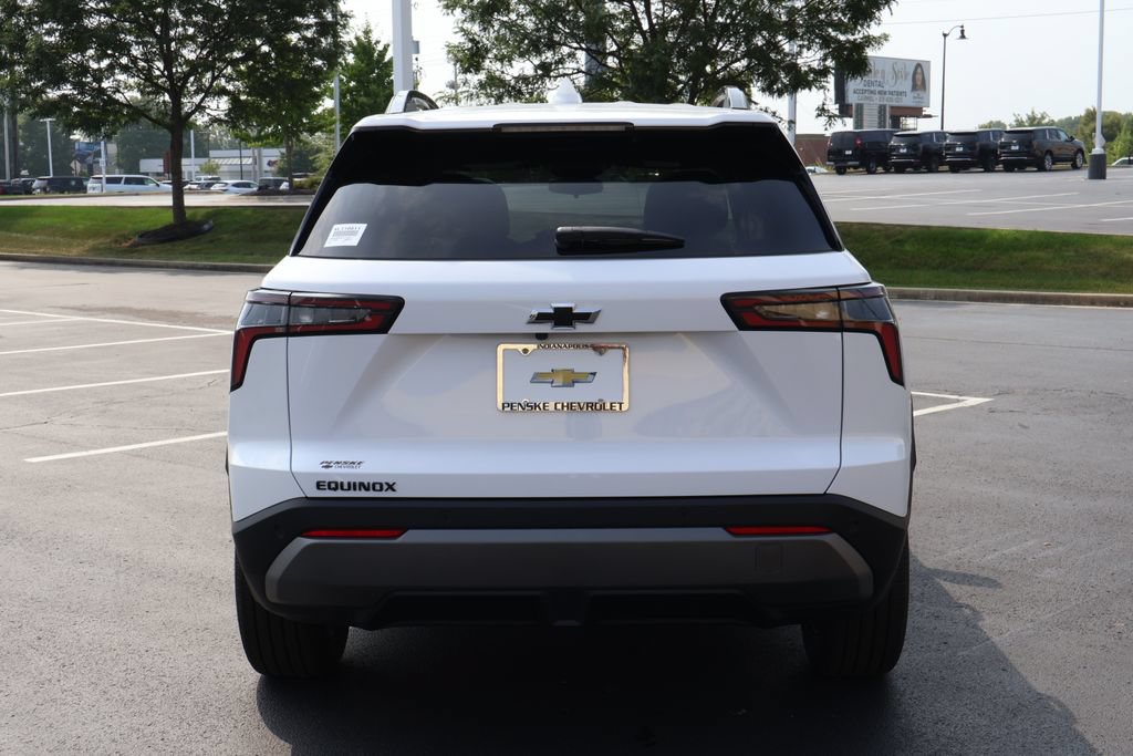 New 2027 Chevrolet Equinox LT w/ Midnight Edition FWD image 6