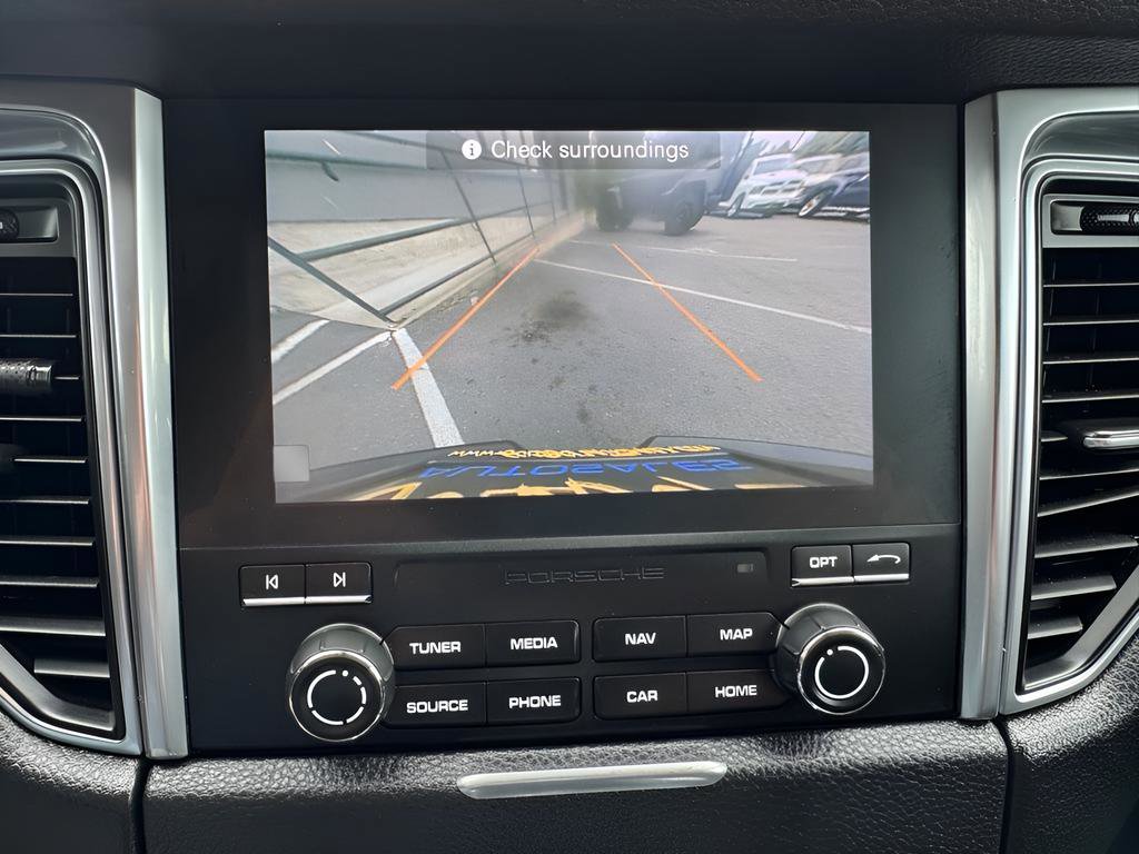 Used 2018 Porsche Macan Sport Edition image 28