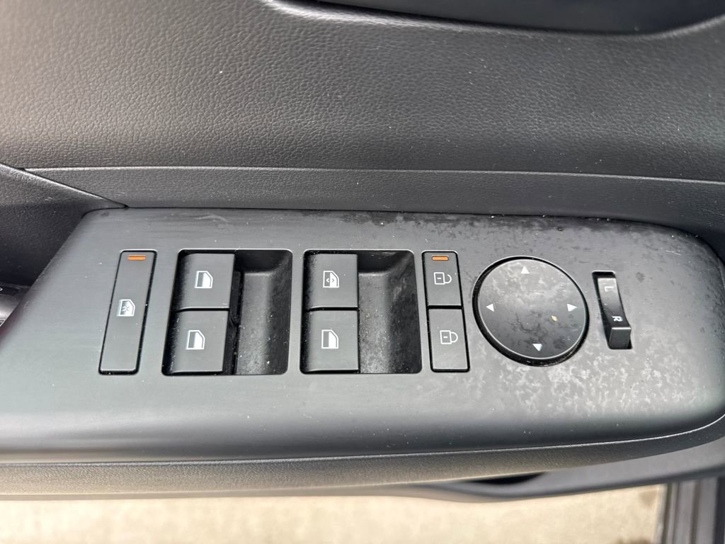 Used 2024 Hyundai Kona SE image 15