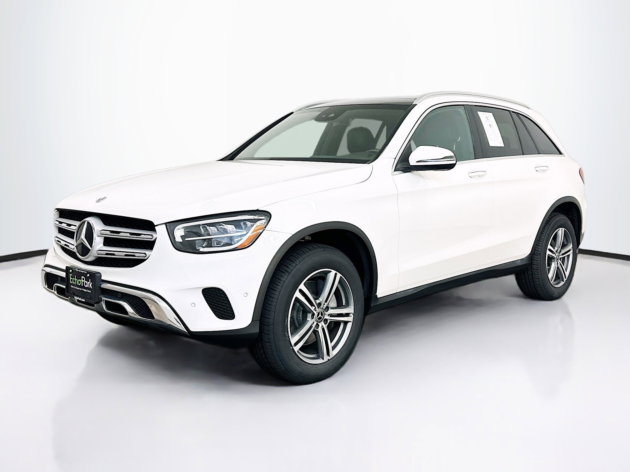 Used 2021 Mercedes-Benz GLC 300 4MATIC image 3