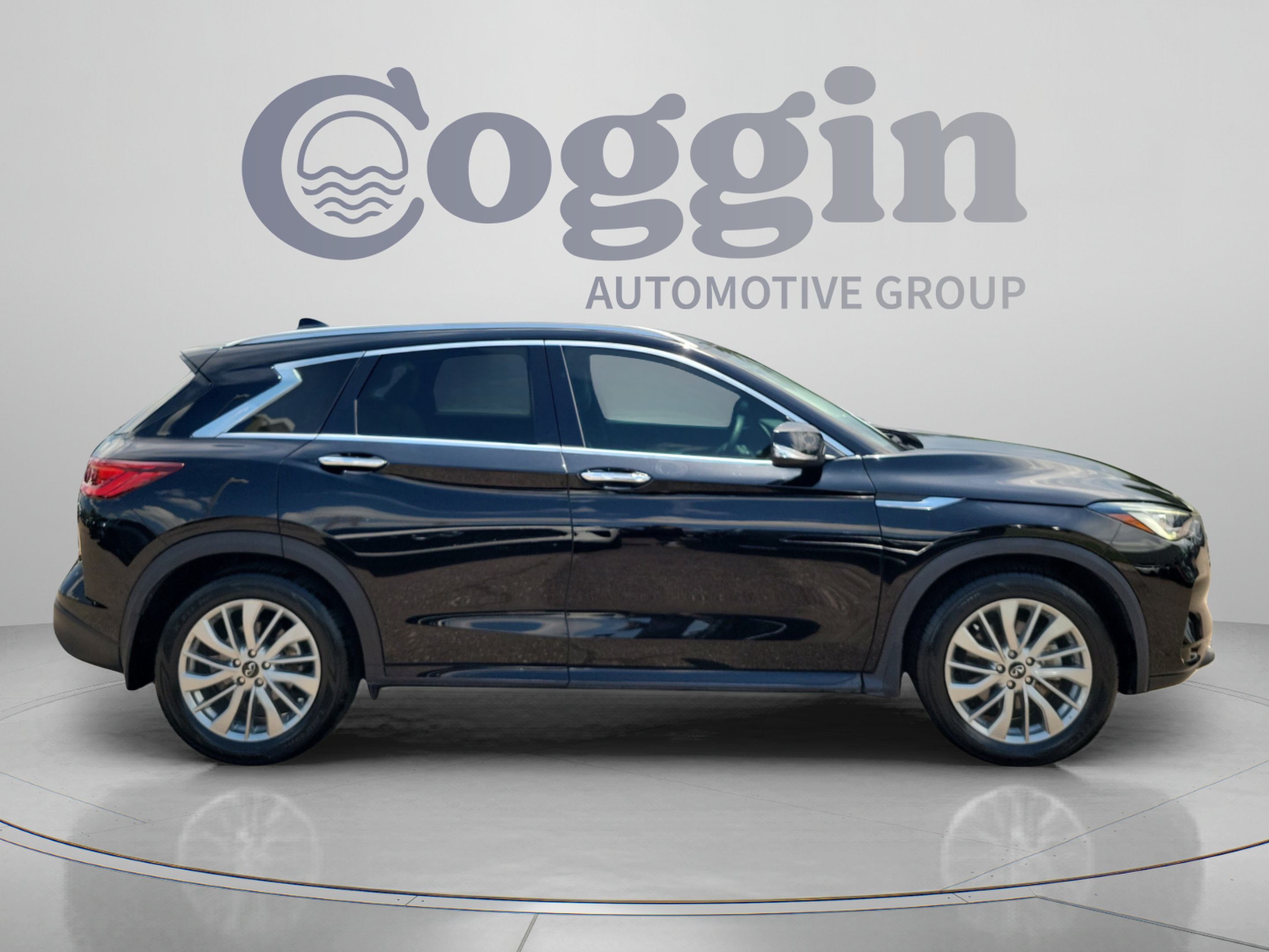 Used 2023 INFINITI QX50 Luxe FWD image 6