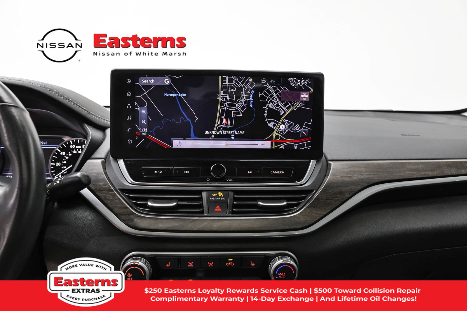 Used 2023 Nissan Altima 2.5 SV w/ SV Premium Package AWD/4WD image 12
