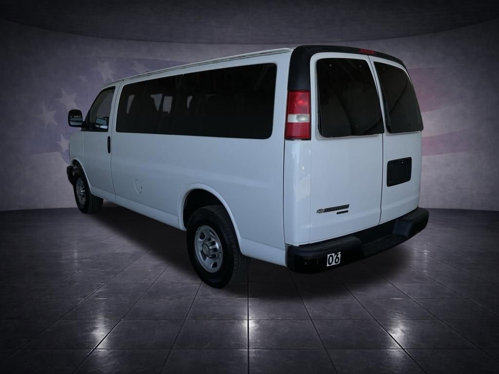 Used 2013 Chevrolet Express 2500 LS image 3