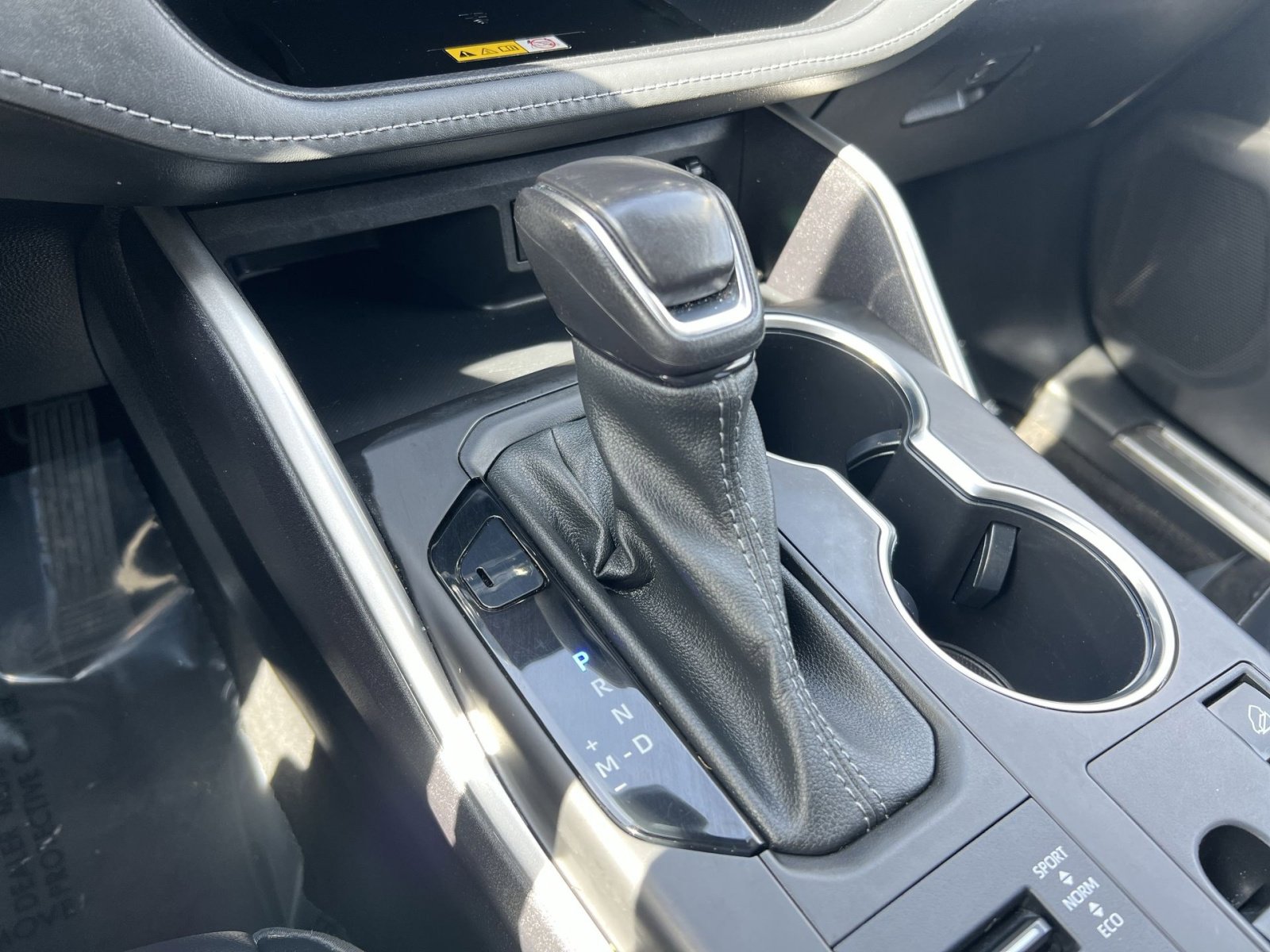 Used 2023 Toyota Highlander XLE image 21