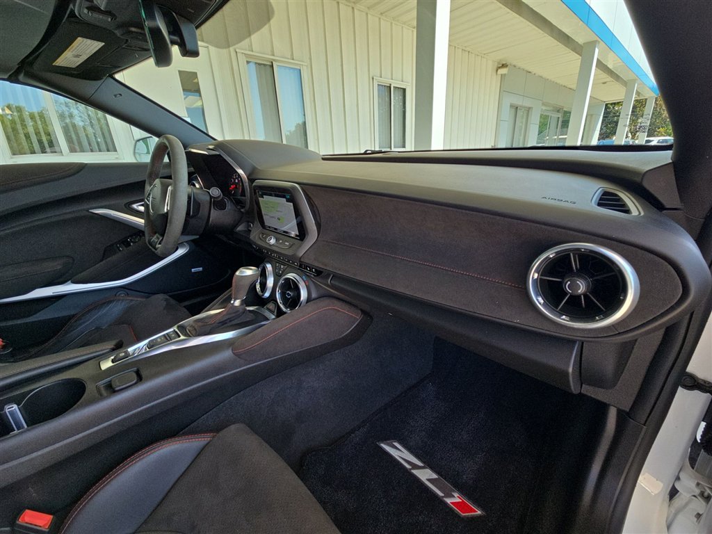 Used 2018 Chevrolet Camaro ZL1 image 28